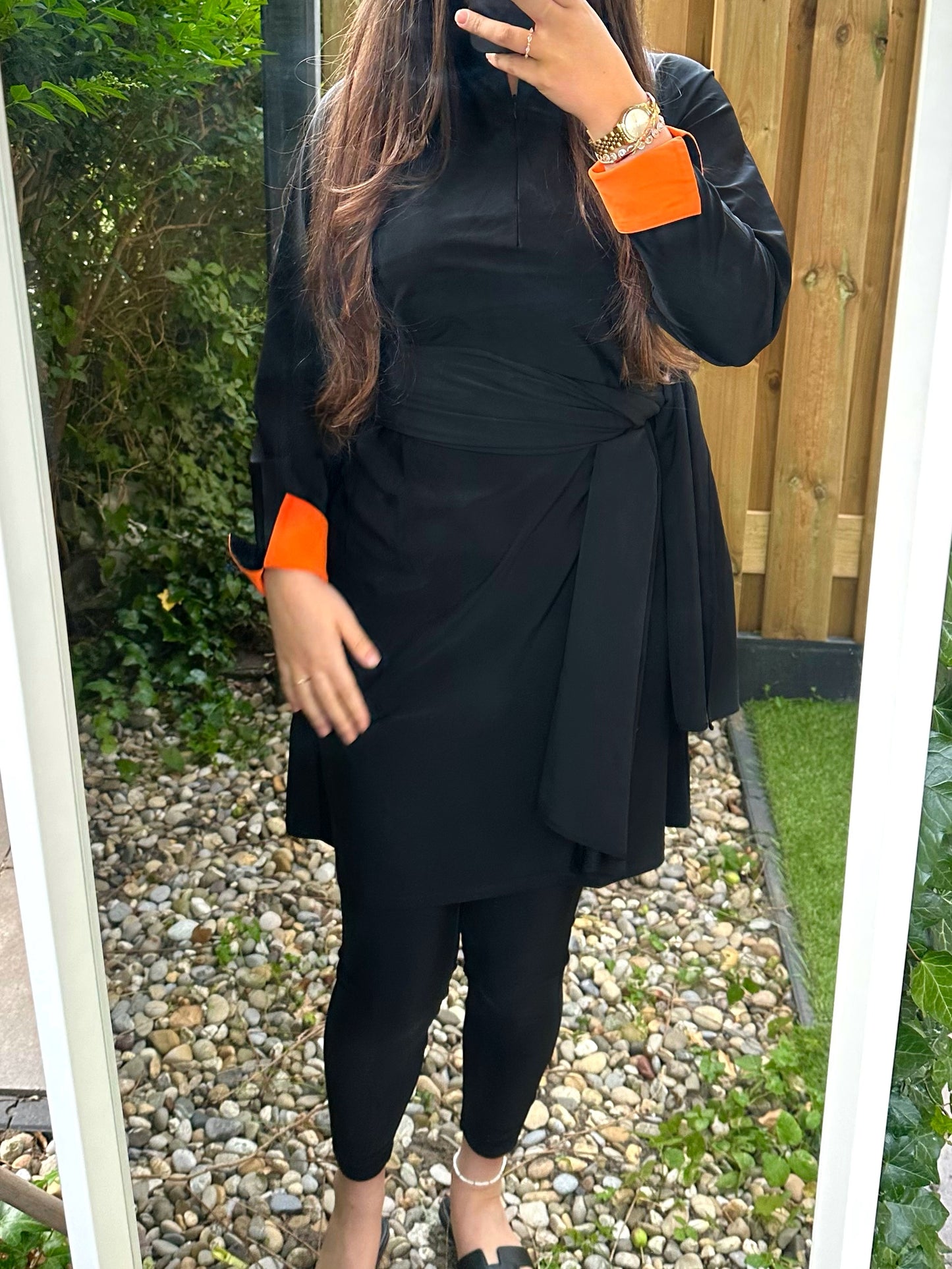 VÉLA COLLECTION- NOIR ORANGE