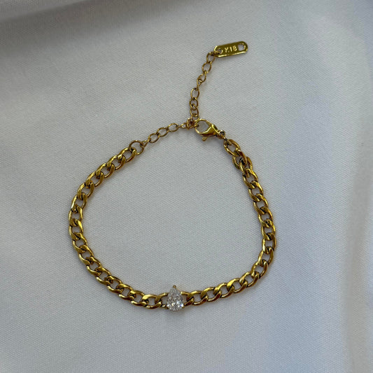 PEAR DIAMOND BRACELET